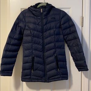 Navy blue north face down jacket !